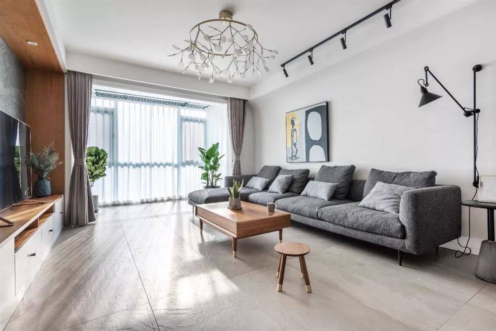 自貢市銀海&middot;金域國際一期現代簡約風格四居室裝修案例