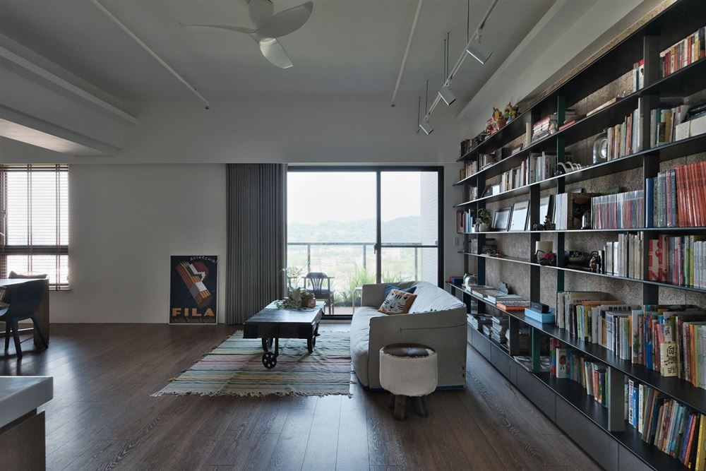 佛山市綠地&middot;拾野川現(xiàn)代簡約風格三居室裝修案例