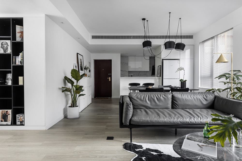 南寧市萊茵湖畔現代簡約風格三居室裝修案例