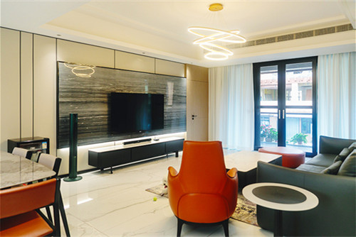 自貢市建華&middot;南湖俊景輕奢風格三居室裝修案例